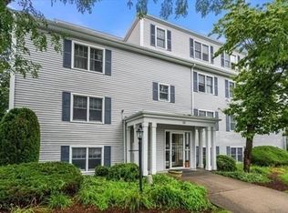 14 Webb Pl APT 3C, Mansfield, MA 02048