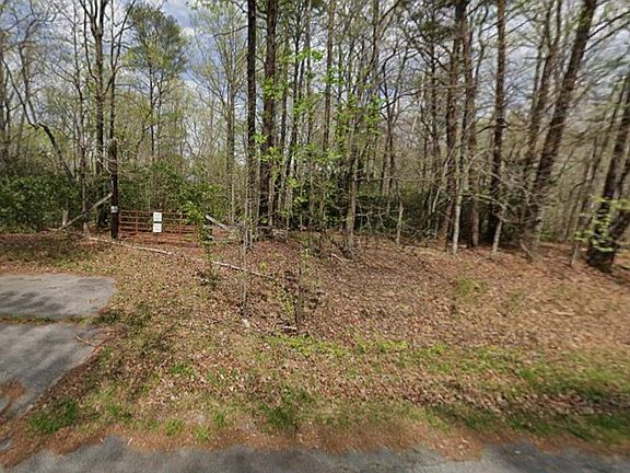 2nd image of 239 Sweetbriar Way