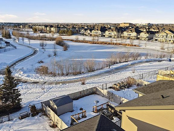 3rd image of 20 Richmond Line