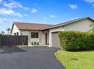 5128 Mirror Lakes Blvd, Boynton Beach, FL 33472