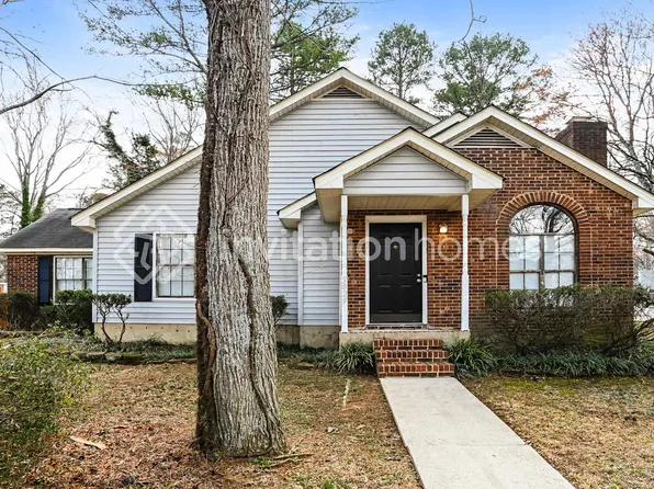 5829 Stone Bluff Ct, Charlotte, NC 28214