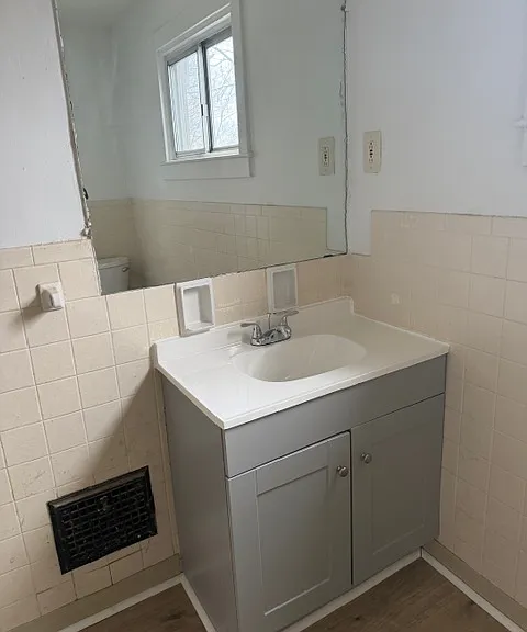 1406 Taylor Ave — Photo 11