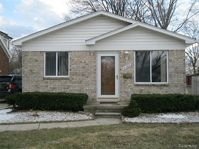 1st image of 21608 Elizabeth St