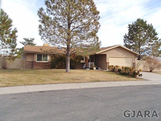 1st image of 2722 Caribbean Dr