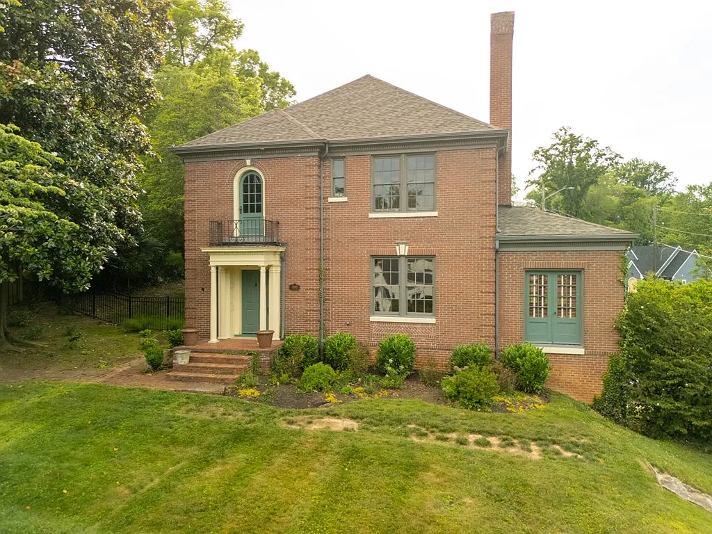 5 bed, 4367 sqft, $3,200 — Photo 4