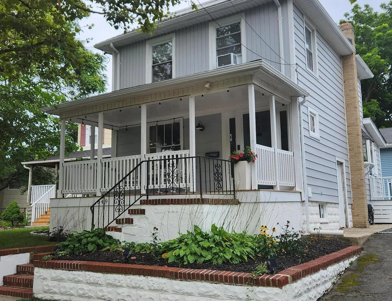 4 bed, 1240 sqft, $3,200 — Photo 1