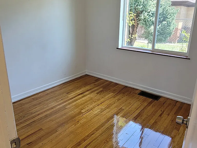 3258 N Saint Paul St — Photo 12
