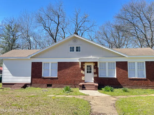 407 Railroad St, Como, MS 38619