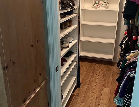 Master walk in closet 