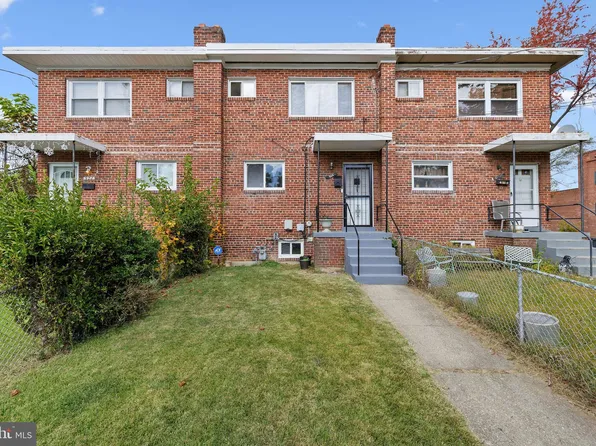 904 Dunster Dr, Oxon Hill, MD 20745