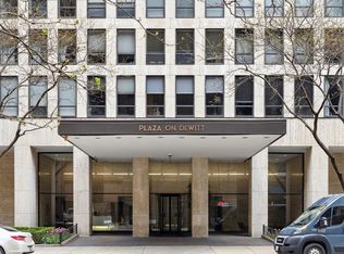 260 E Chestnut St APT 304, Chicago, IL 60611