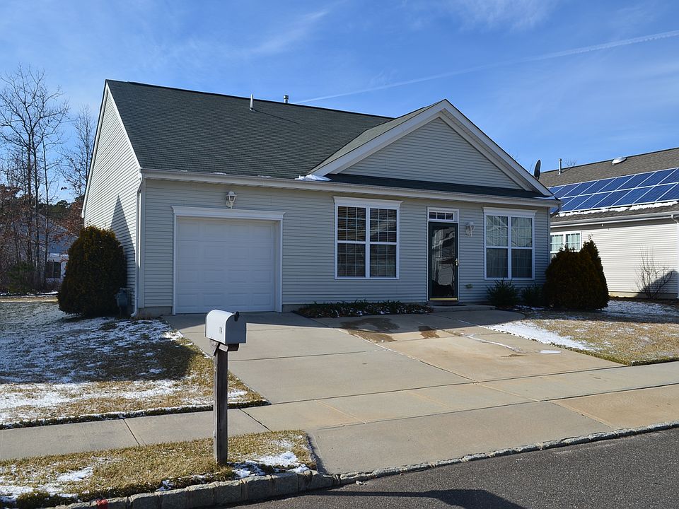 1st image of 14 Lilly Dr