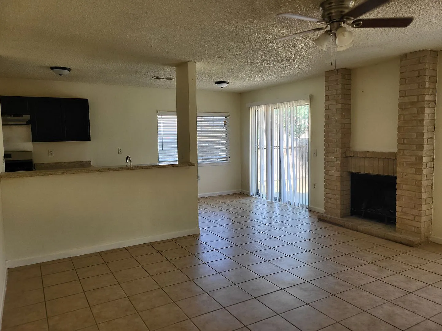 9483 Bowen Drive — Photo 2