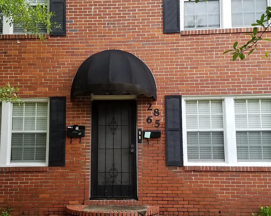 Front of property, street view.