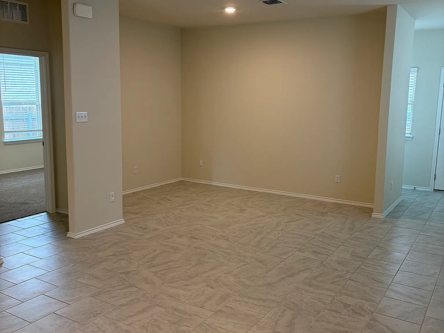 3 bed, 1540 sqft, $2,100 — Photo 3
