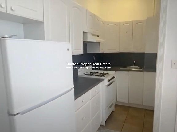 2nd image of 175 Hemenway St #3M