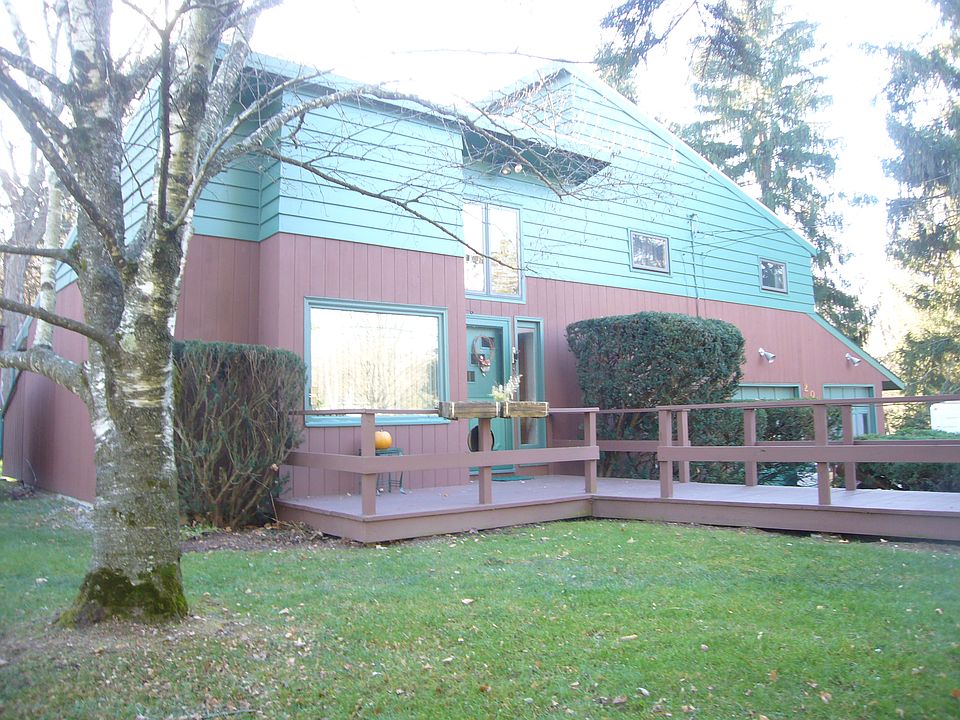 Front deck and walkway