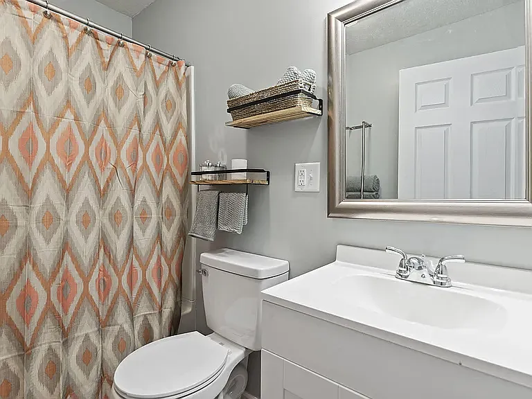 200 S Robbins Ct — Photo 10