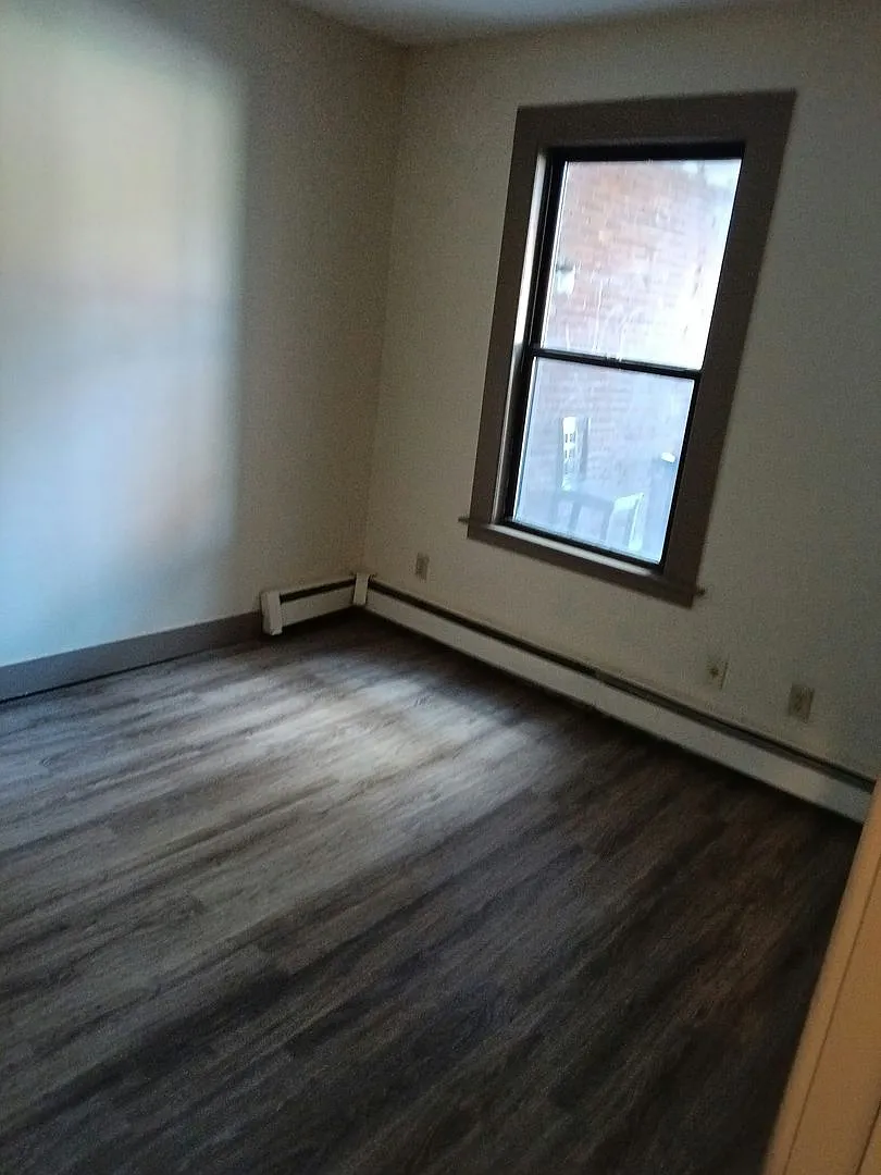 40-42 Alden Street — Photo 3