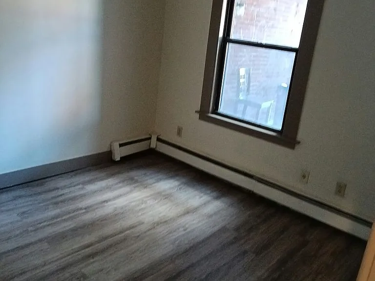 40 Alden St — Photo 3