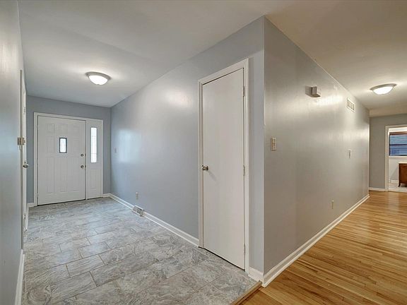 5th image of 4431 E Cambridge Ct