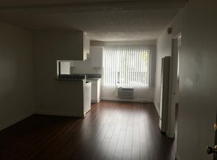6861 S Sepulveda Blvd, Los Angeles, CA 90045