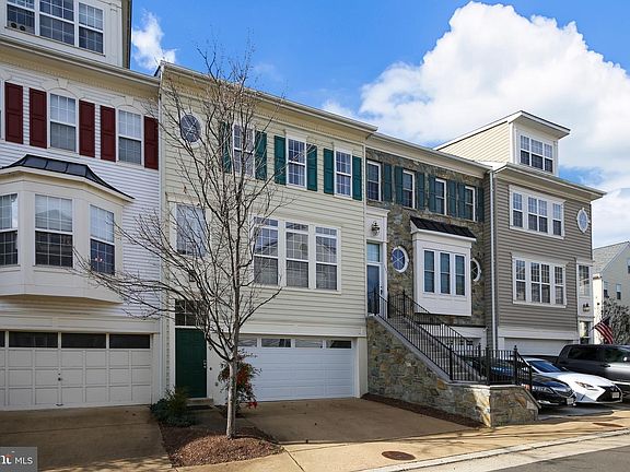 2nd image of 109 Browns Mill Dr