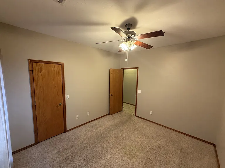 608 N Cherokee Way — Photo 13