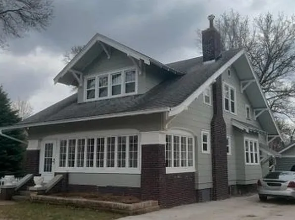 116 1st St, Manning, IA 51455