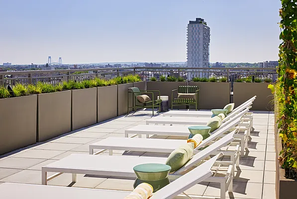 Rented by Compass | media 28