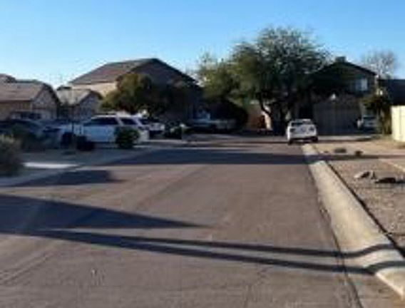Exterior Neighborhood (street photo)
