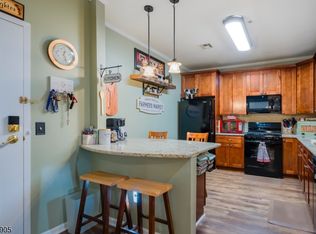 319 Regency Pl #319, Woodbridge, NJ