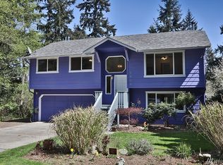 7909 Guemes Ave, Clinton, WA 98236