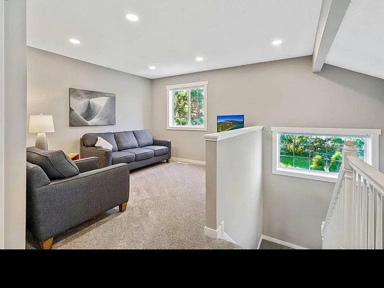 2111 Willow Cir #2111 — Photo 4