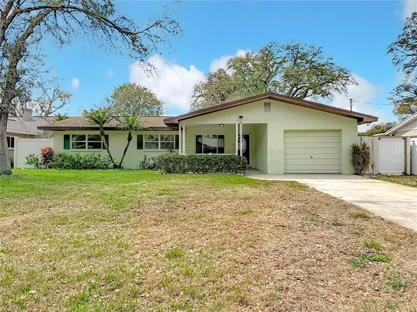 11328 N Oakleaf Ave, Tampa, FL 33612