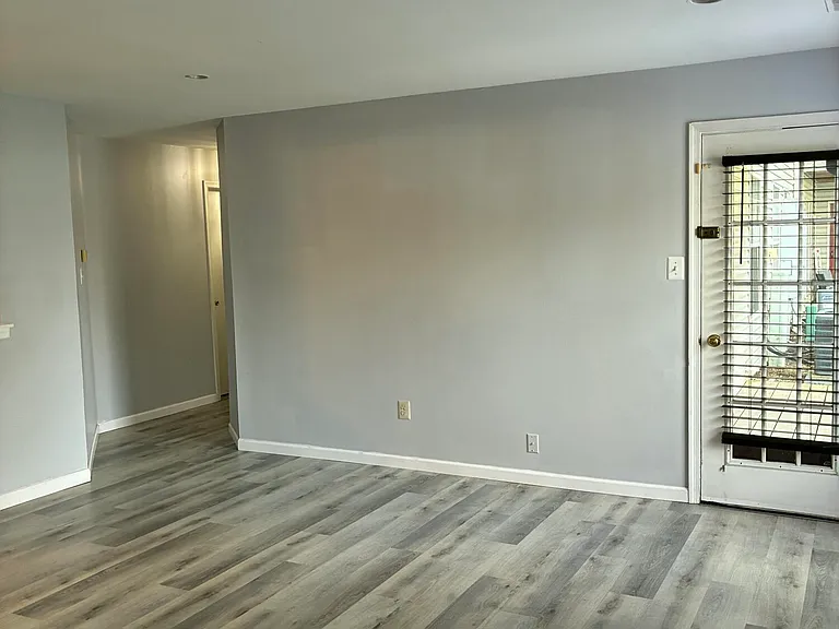 419 Hancock Pl — Photo 2