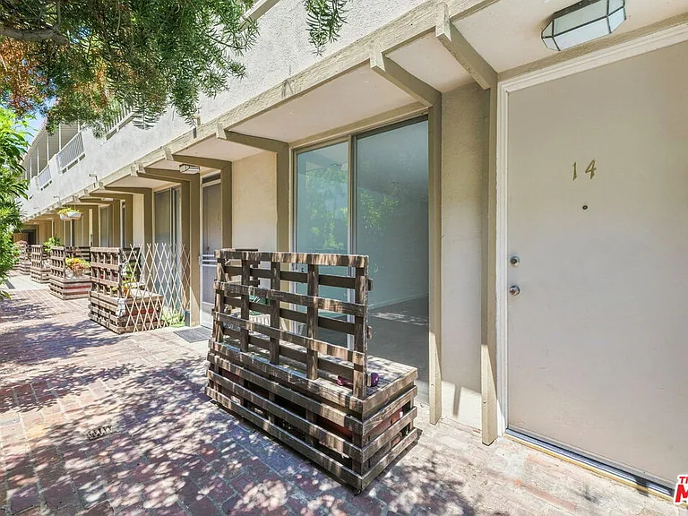 11652 Chenault St #14 — Photo 15