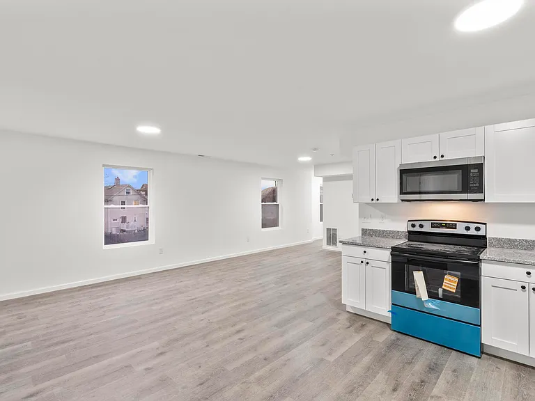 12 E Ferry St #3B — Photo 21