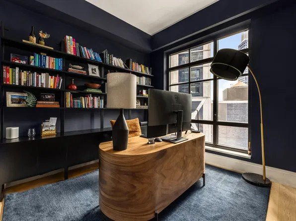 25 Park Row image 16 of 22