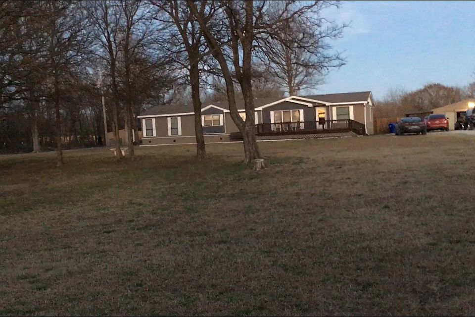 2nd image of 6010 S 45th St E