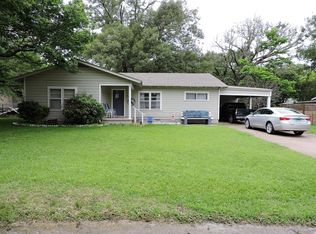 912 Maryland Dr, Athens, TX 75751