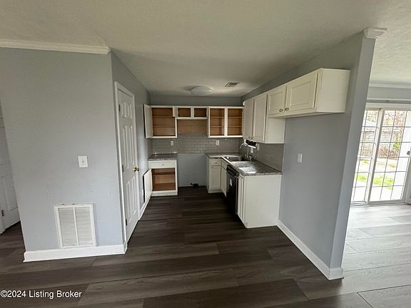 5th image of 5904 Crockett Dr
