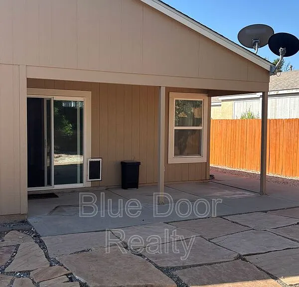 2125 Sierra Ln NE — Photo 40