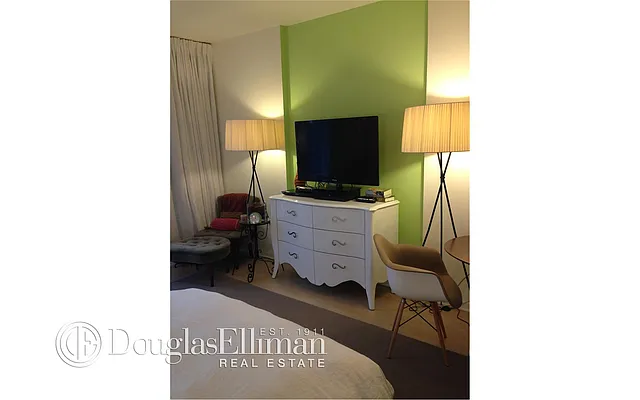 Rented by Douglas Elliman | media 13