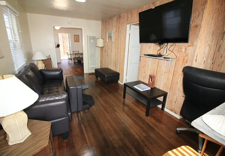 728 Venice Ct — Photo 13