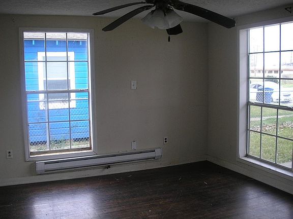 5th image of 809 8th Ave N
