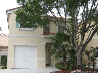 3930 Tree Tops Rd, Hollywood, FL 33026