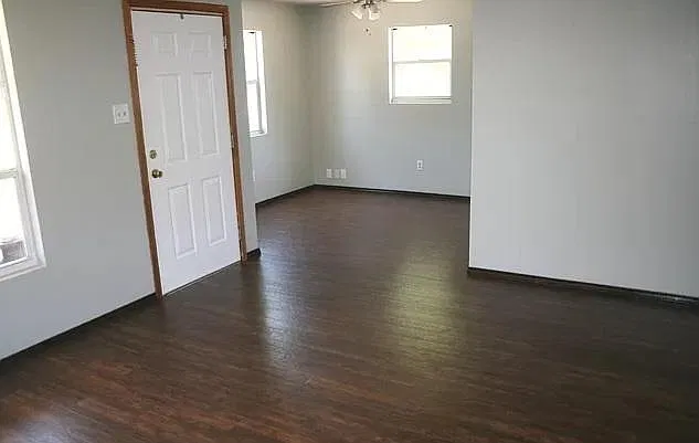 3 bed, 1090 sqft, $1,800 — Photo 3
