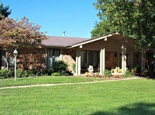 13211 Cedaroyal Dr, Saint Louis, MO 63131
