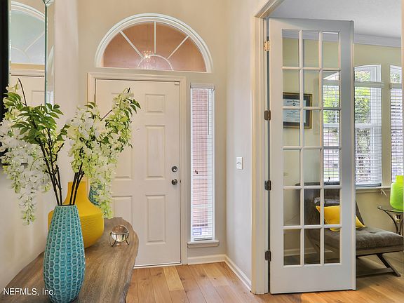 3rd image of 7063 Fleur Cove Dr